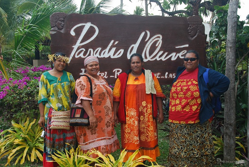 71- Comite d'accueil a l'hotel Paradis d'Ouvea.JPG